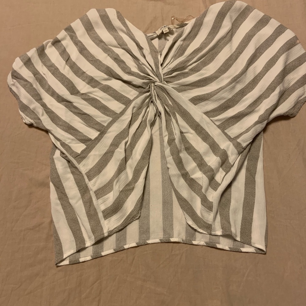 Large high-low top